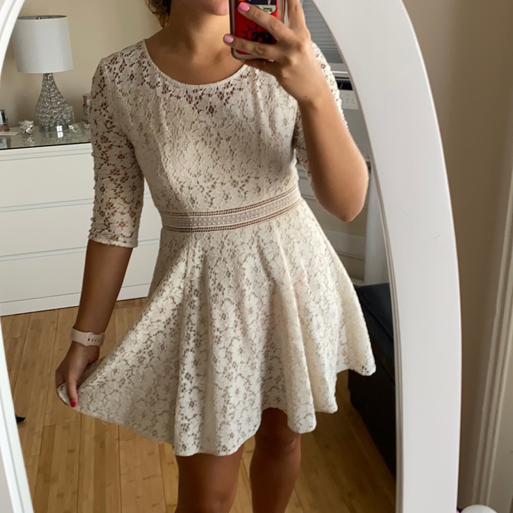 Aqua size small lace cream dress